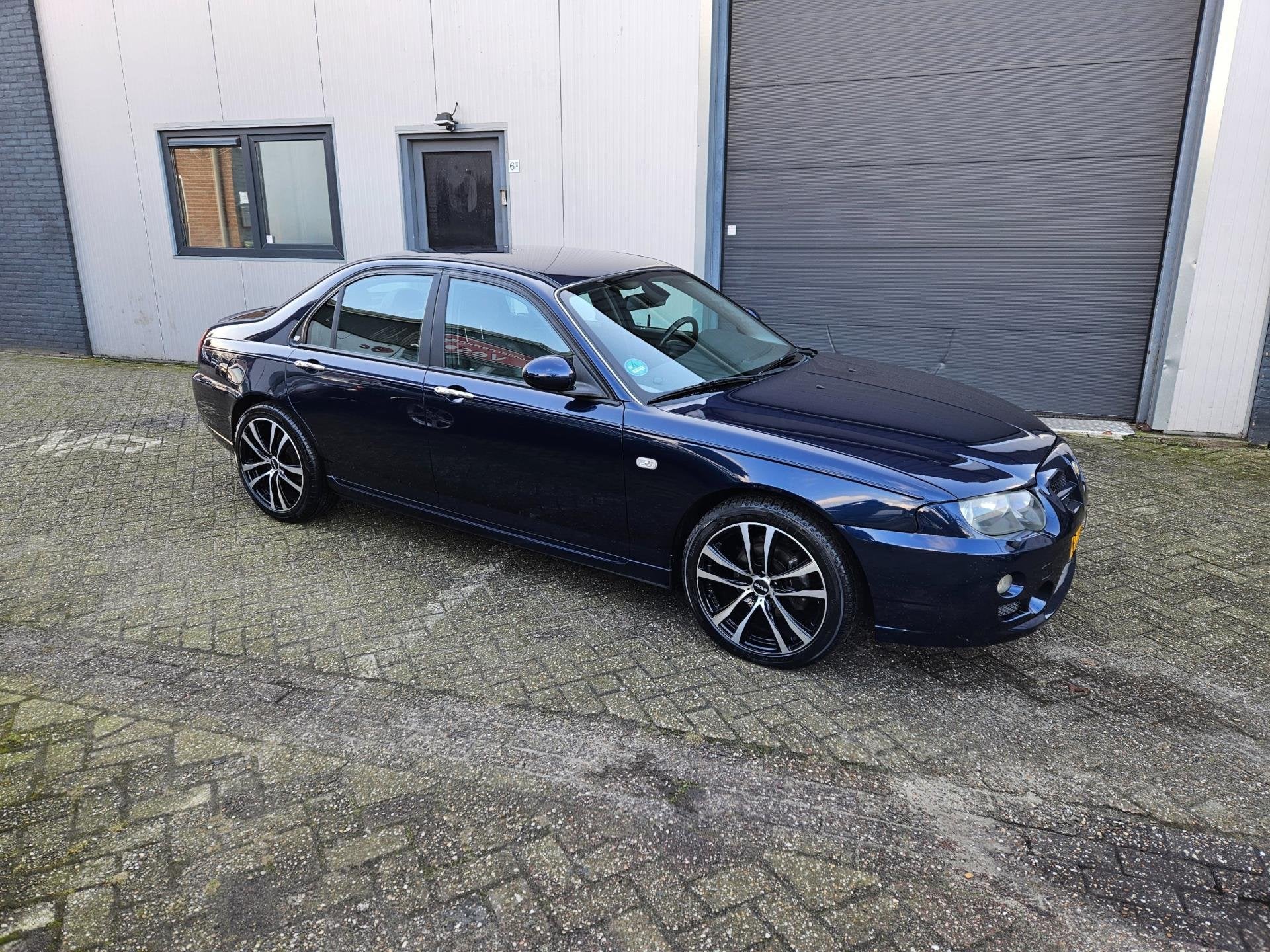 MG ZT 2.0 CDTi 135 / Leer / Clima / Navi / Cruise, Auto's, Voorwielaandrijving, Zwart, 4 cilinders, Blauw