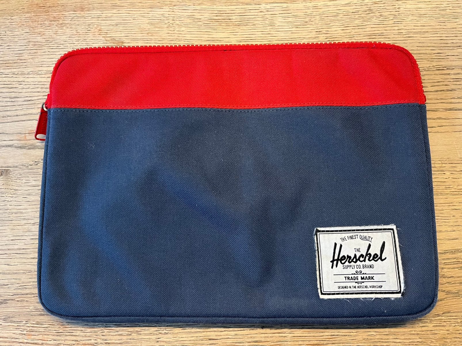 Herschel laptophoes 34x25, Computers en Software, Ophalen of Verzenden, 16 inch, Zo goed als nieuw
