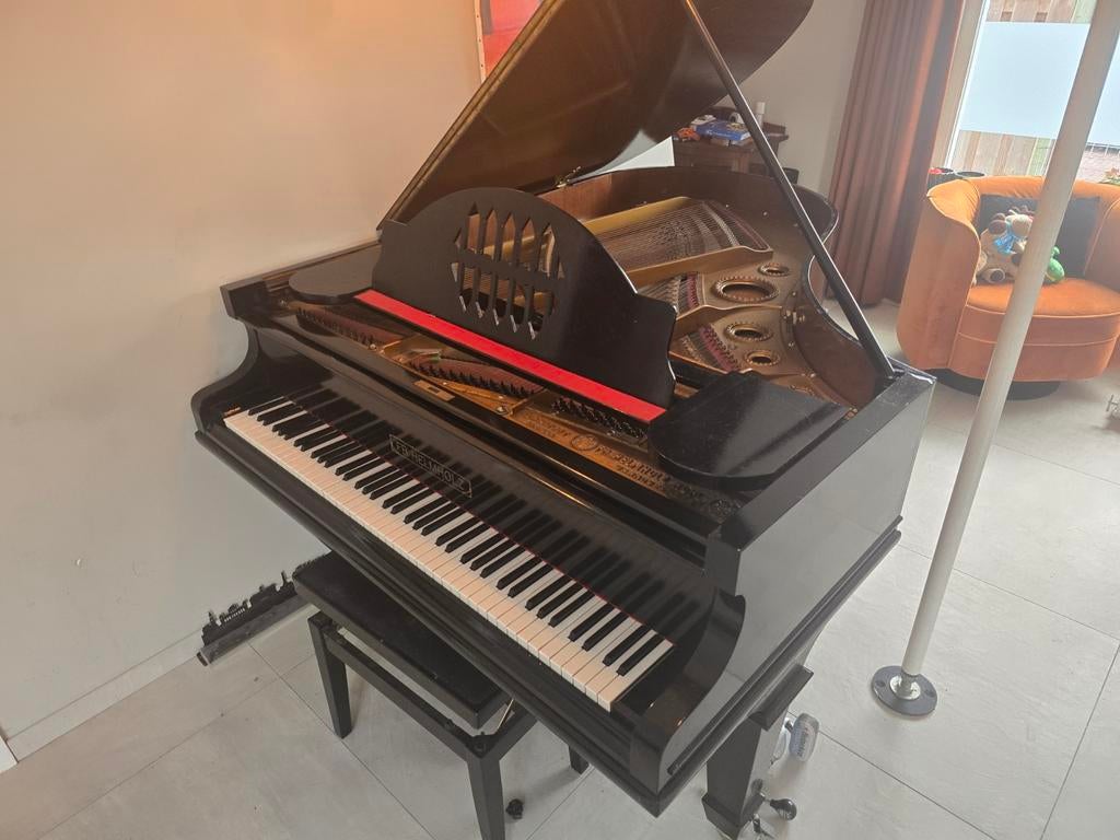Vleugel, Muziek en Instrumenten, Piano's, Ophalen, Zwart, Vleugel