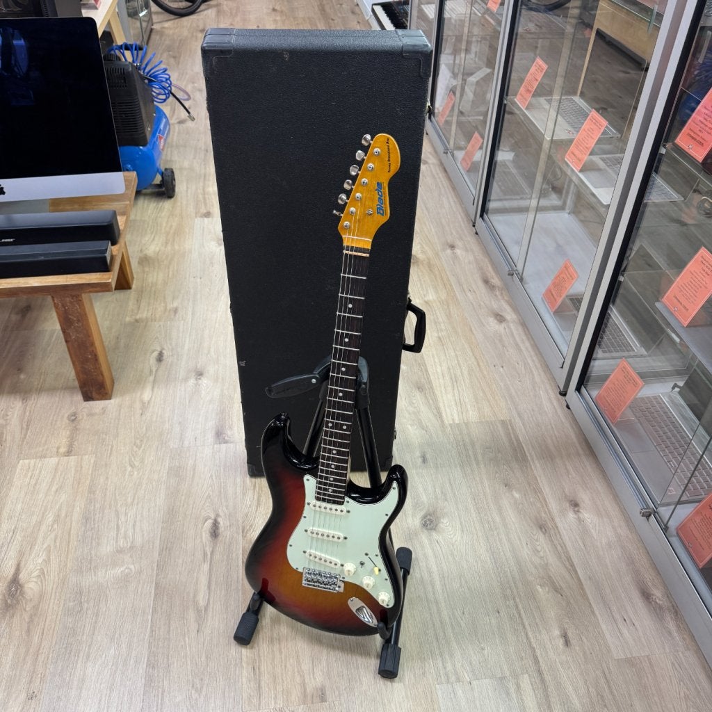 Levinson Blade Texas Standard Pro | Sunburst | 2006 |Koffer, Flex Ltd., Zo goed als nieuw, https://flex.com/contact-us, Nobelstraat 10, 5807 GA Oostrum LB, Limburg, Nederland