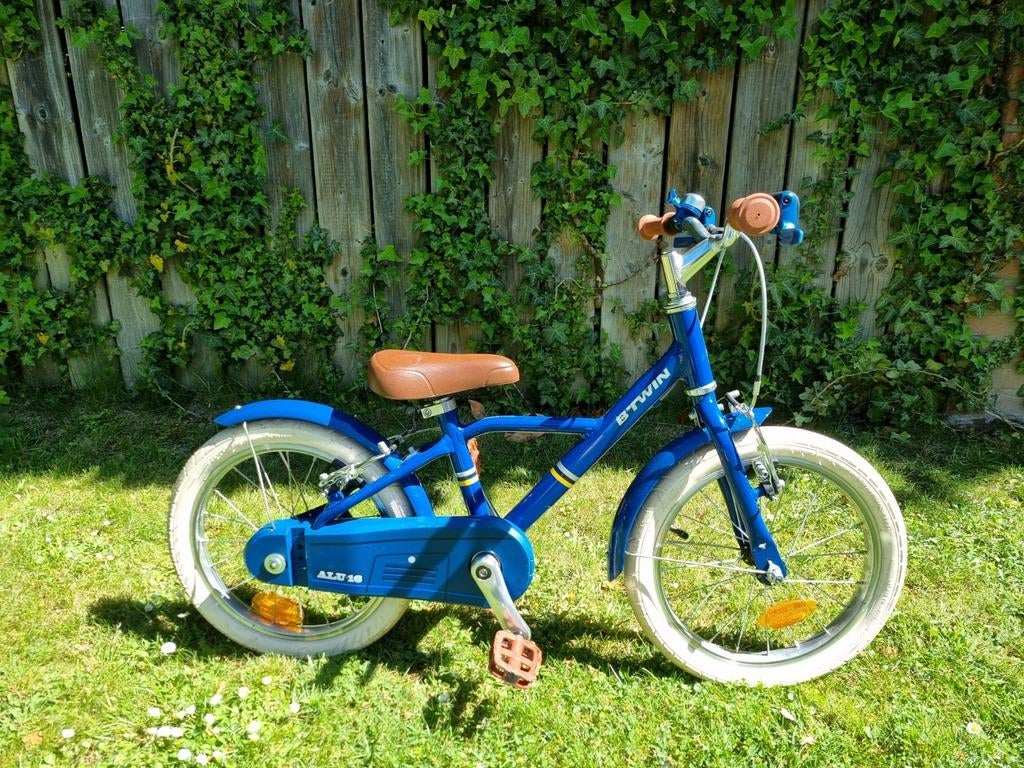B'Twin kinderfiets 16 inch - Blauw, Ophalen, 16 tot 20 inch, Velgrem, Zo goed als nieuw