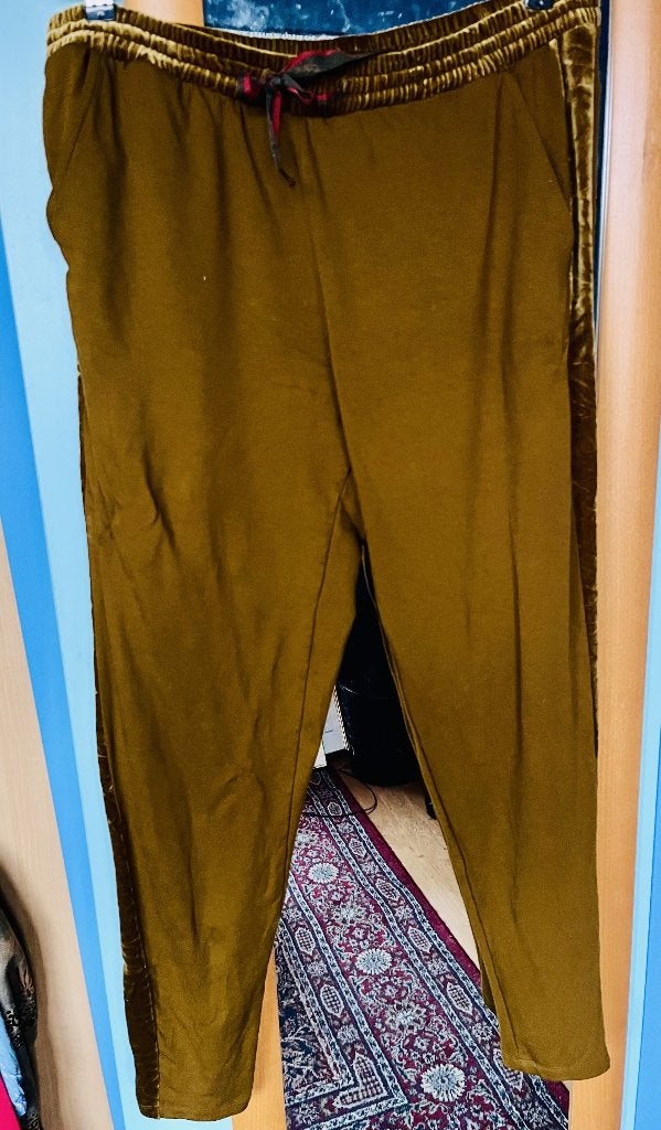 mooie bruine jogger Expresso 42/44 zgan, Bruin, Expresso, Maat 42/44 (L), Ophalen of Verzenden