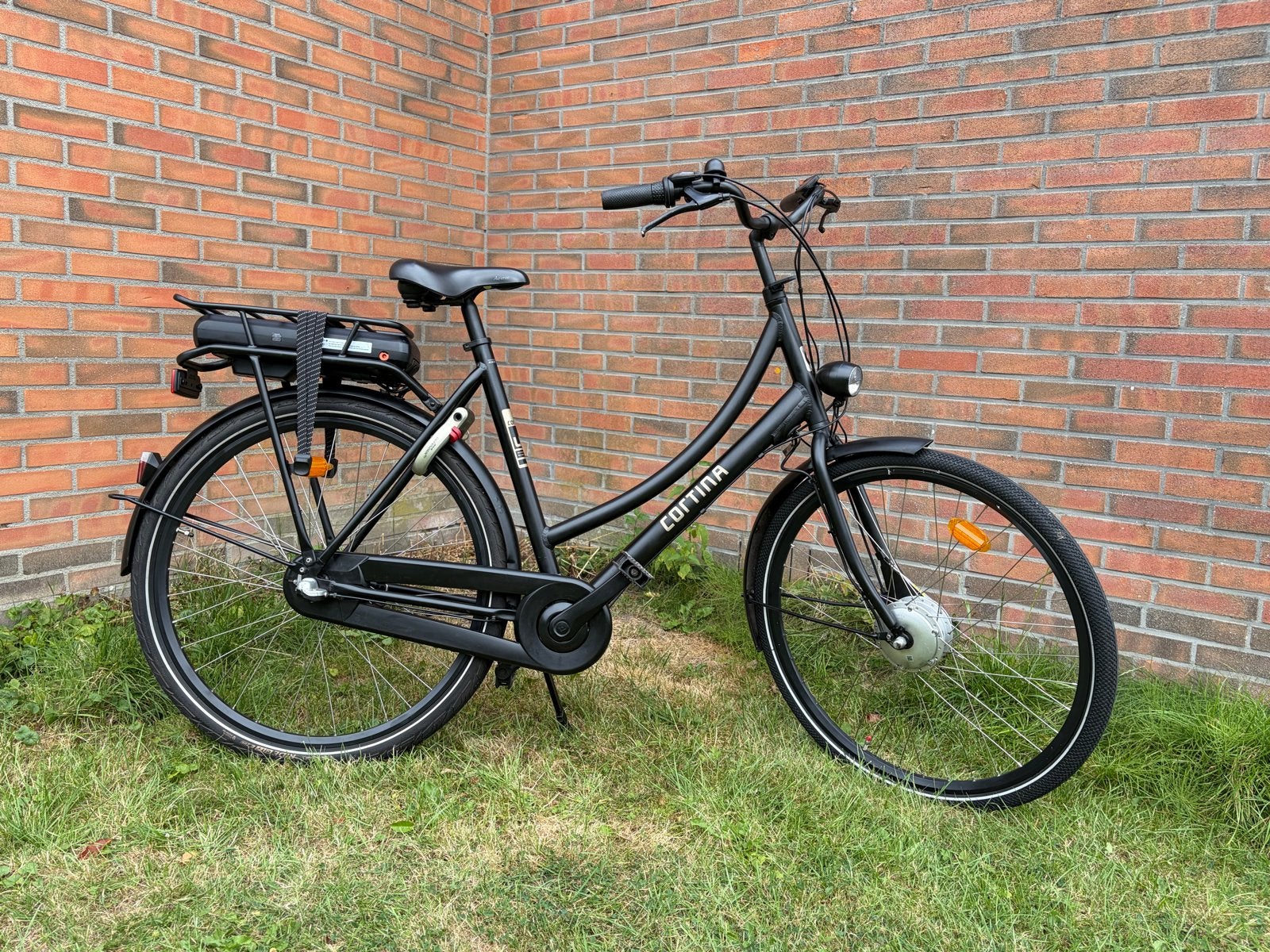 Cortina E-U1 Dames E-bike, Ophalen, Zo goed als nieuw, Cortina, 50 km per accu of meer