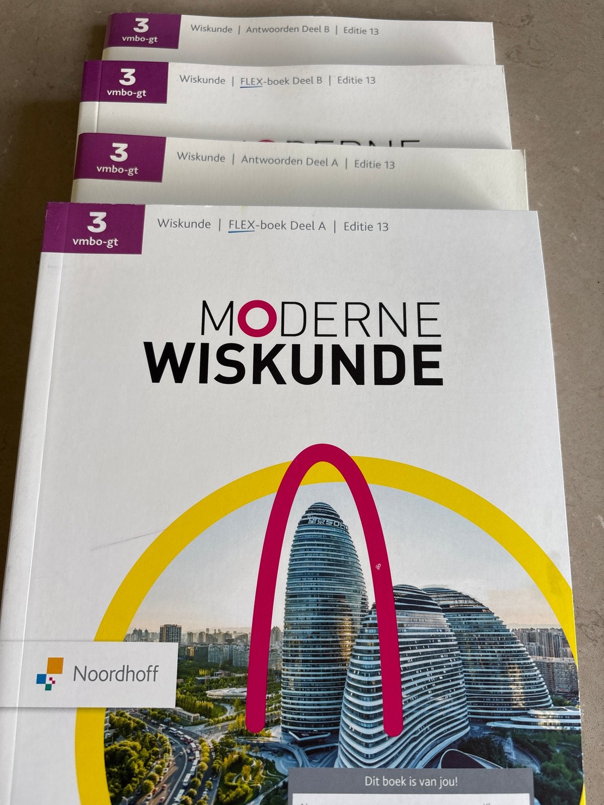 Moderne Wiskunde 3 vmbo-gt boek A en B met antwoordenboeken, Ophalen of Verzenden, Nieuw, VMBO, Wiskunde A