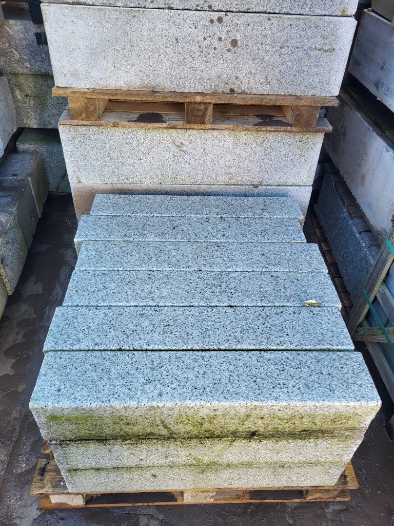 18 stuks z.g.a.n. graniet natuursteen stapelblok 80x15x16cm, Ophalen, Biels, Zo goed als nieuw, Natuursteen