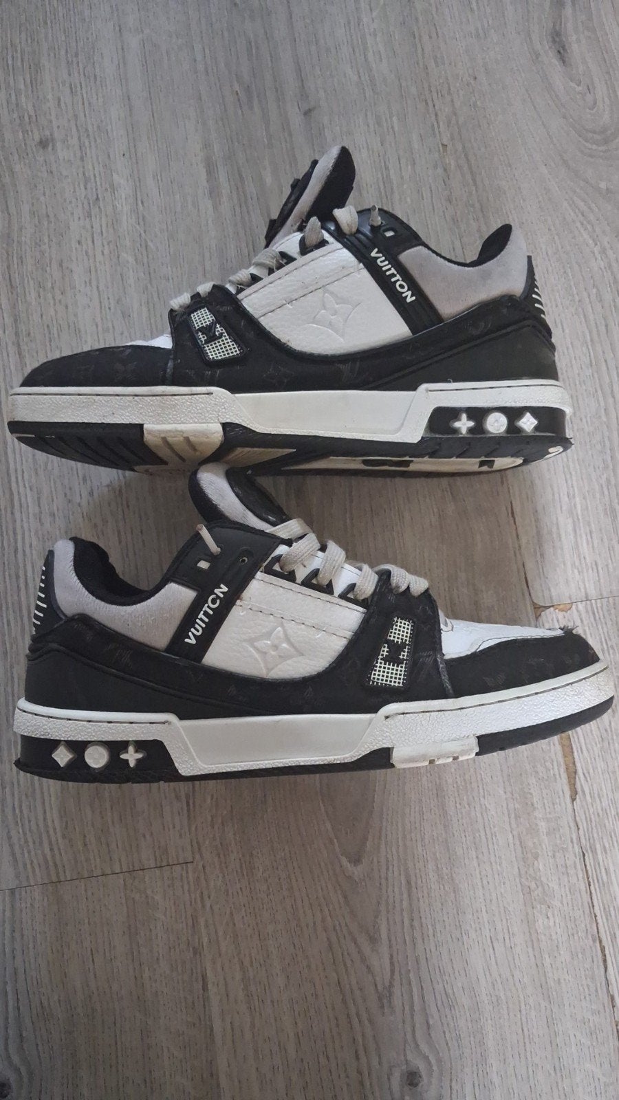 Louis Vuitton Sneakers - Zwart/Wit maat 41, Ophalen, Zwart, Sneakers of Gympen, Louis Vuitton