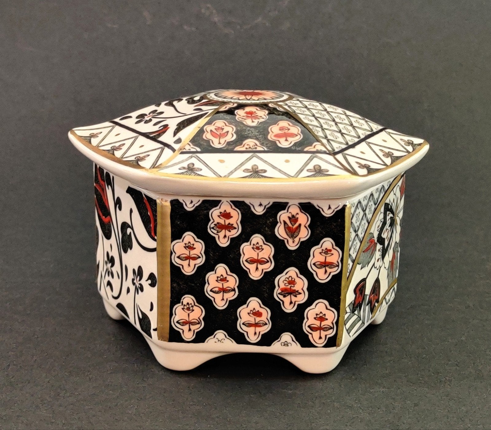 Mason's Masons. Deksel doos, snuisterijen doosje. Kado idee, Ophalen of Verzenden