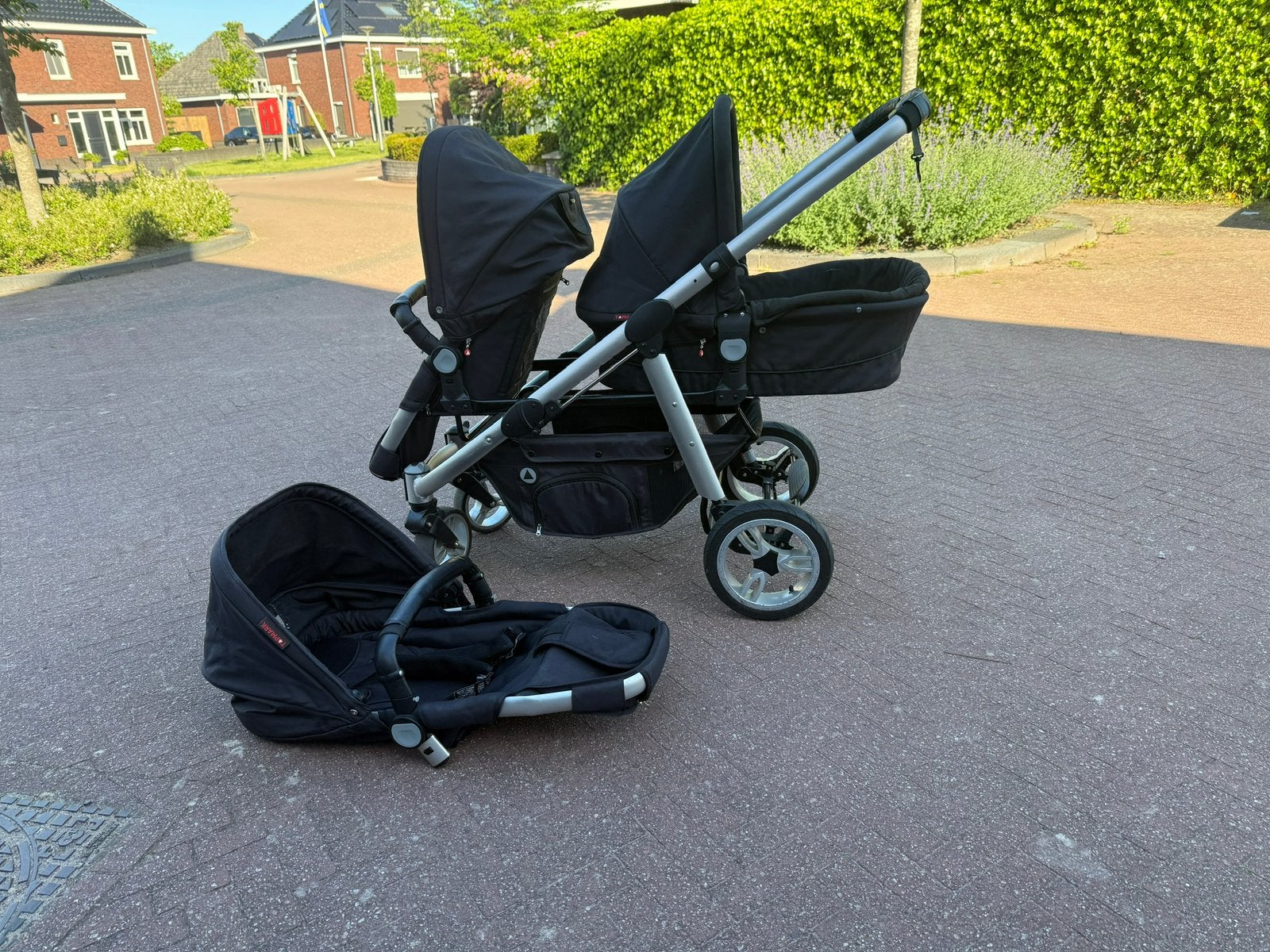 Tandem kinderwagen met reiswieg - Zwart, Gebruikt, Combiwagen, Verstelbare duwstang, Ophalen