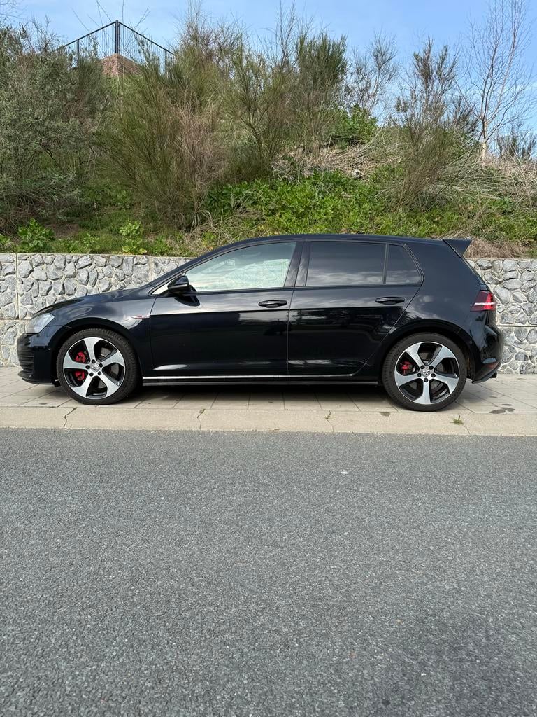 Volkswagen Golf 2.0 TSI 169KW 5D DSG 2013 Zwart, 4 cilinders, 1984 cc, Zwart, Overige kleuren