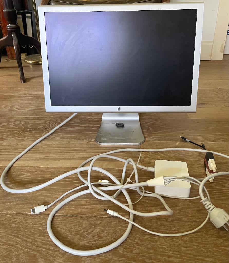 Apple Cinema Display 20" A1081, Gebruikt, Kantelbaar, 101 t/m 150 Hz, Ophalen of Verzenden