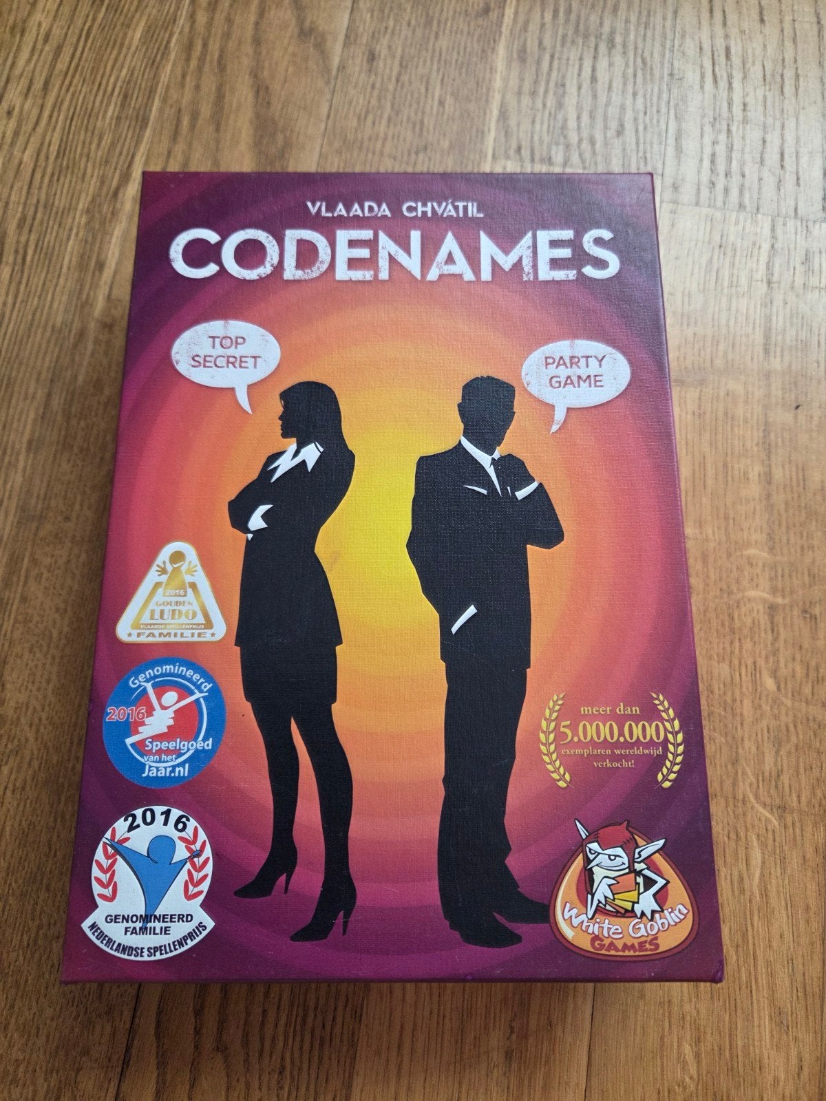 Codenames spel Nederlandstalig, Vijf spelers of meer, Ophalen of Verzenden, Zo goed als nieuw, White Goblin Games