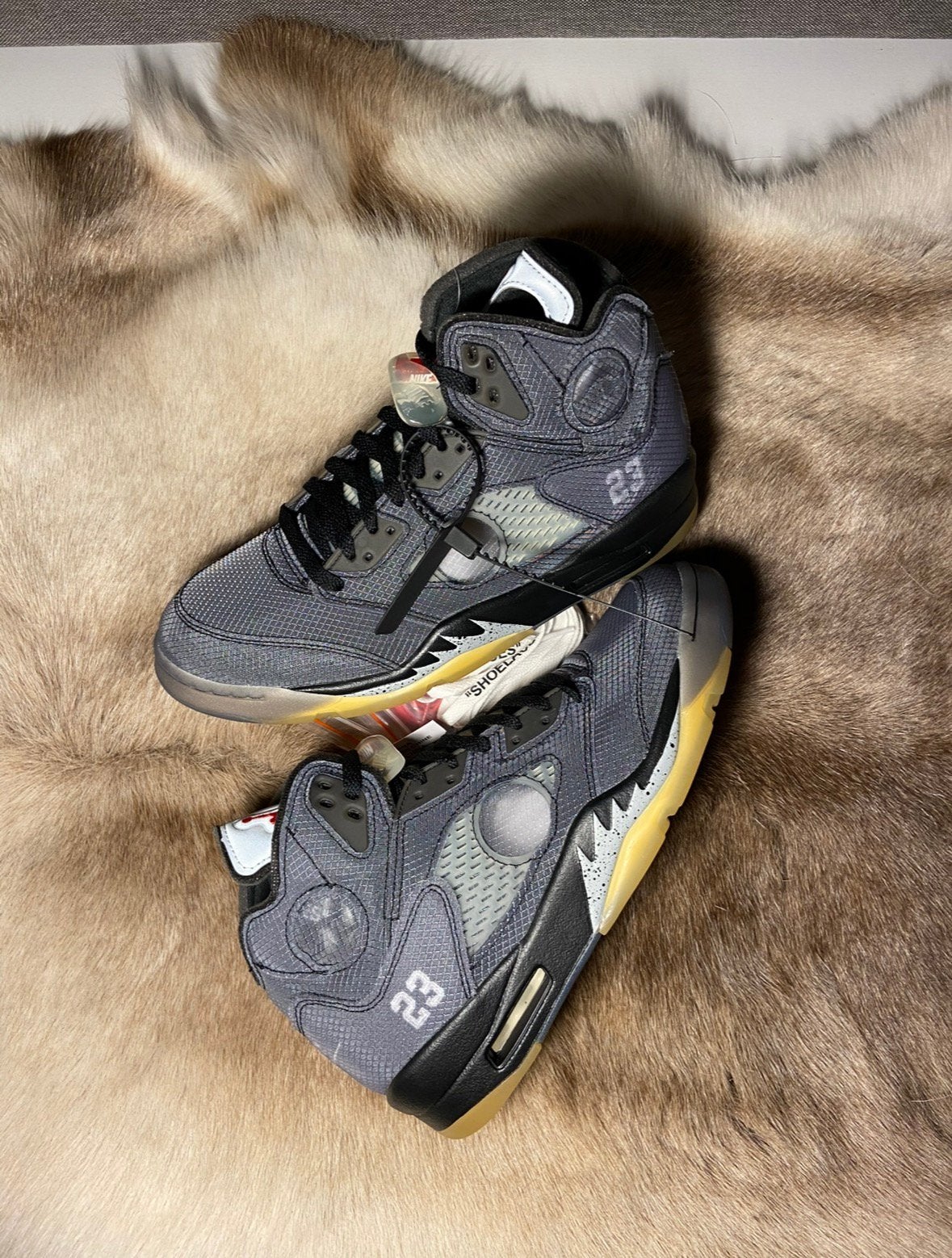 Jordan 5 Retro Off White Muslin, Zwart, Nieuw, Ophalen of Verzenden, Sneakers of Gympen