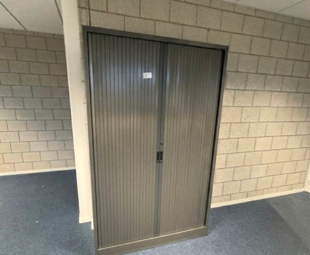 Metalen roldeurkast, 100 tot 150 cm, Modern kantoor, Ophalen of Verzenden, Zo goed als nieuw
