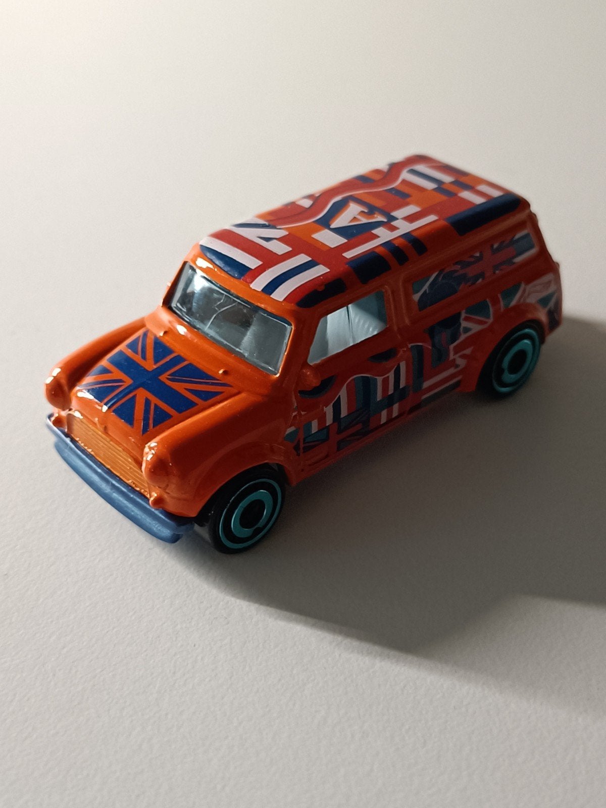 Hot Wheels Mini Cooper Union Jack Oranje, Ophalen of Verzenden, Zo goed als nieuw