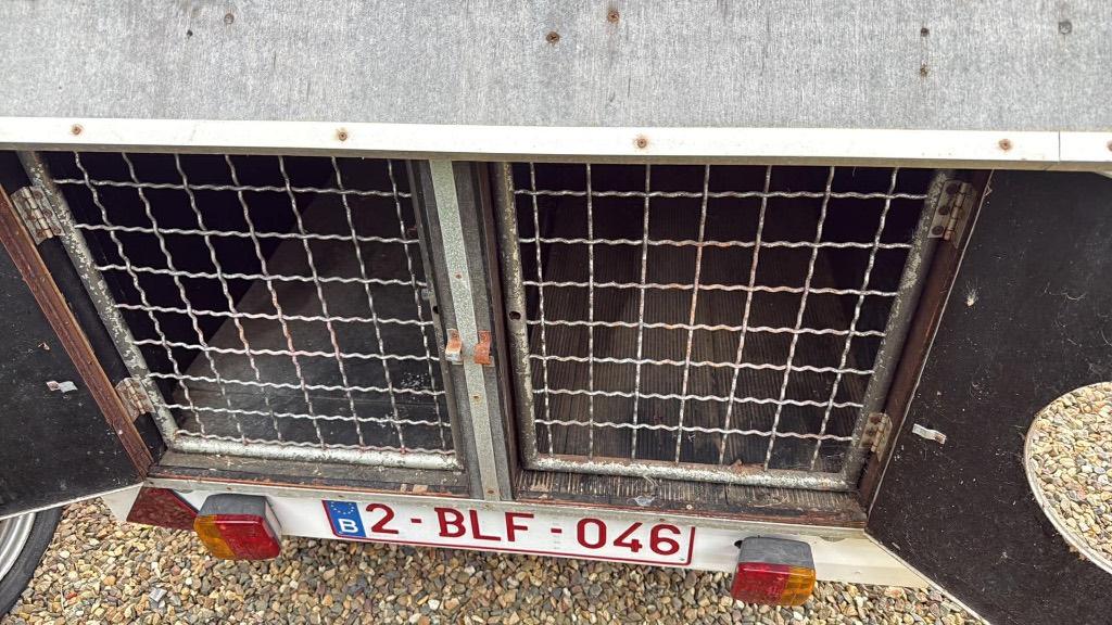 Aanhangwagen honden, Ophalen, Gebruikt