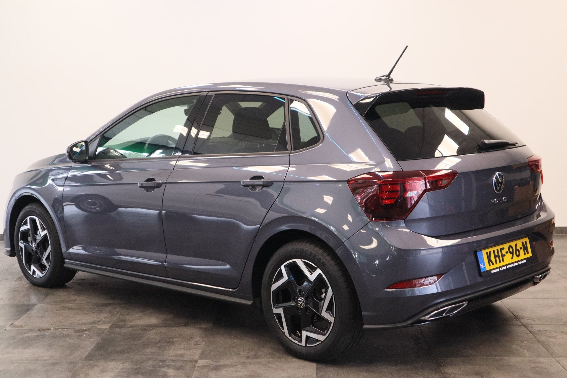 Volkswagen Polo 1.0 TSI R-Line 2x Full-led 16'lmv Adaptive-C, Stof, Gebruikt, Overige kleuren, 116 pk
