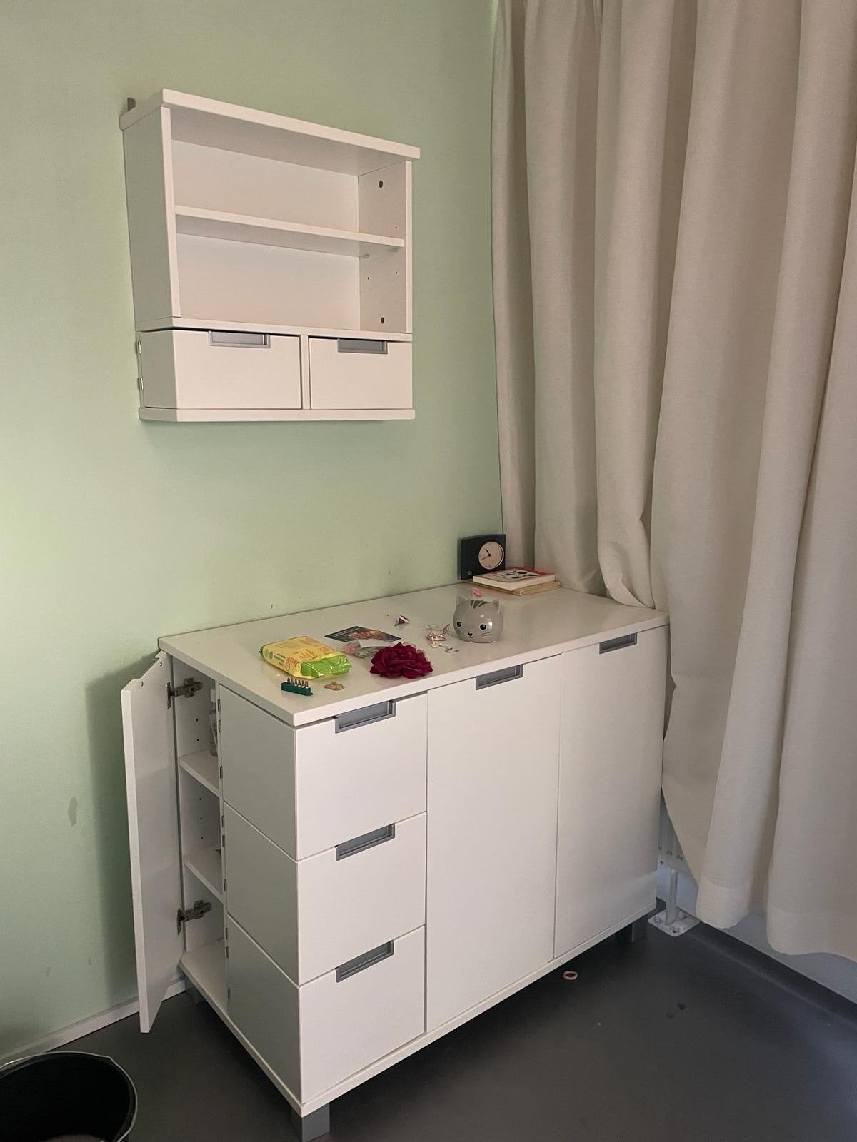 Witte Commode met Lades en Kastruimte, Gebruikt, 50 tot 70 cm, Ophalen of Verzenden, 100 cm of meer