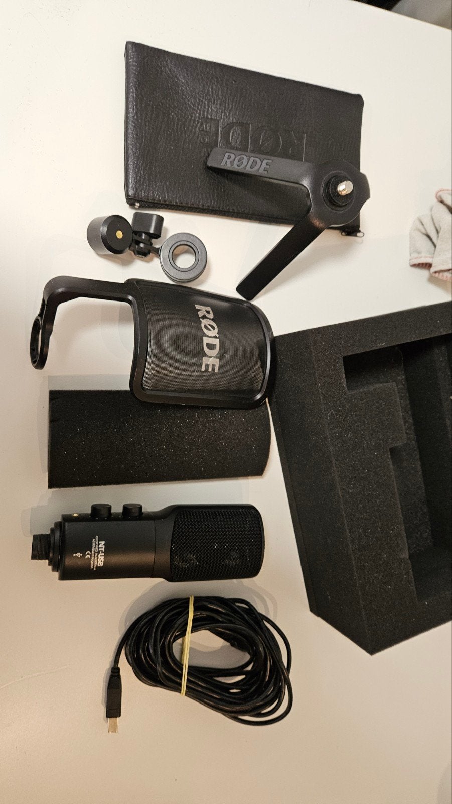 Rode NT-USB Studiomicrofoon met accessoires, Muziek en Instrumenten, Microfoons, Ophalen, Zo goed als nieuw, Studiomicrofoon