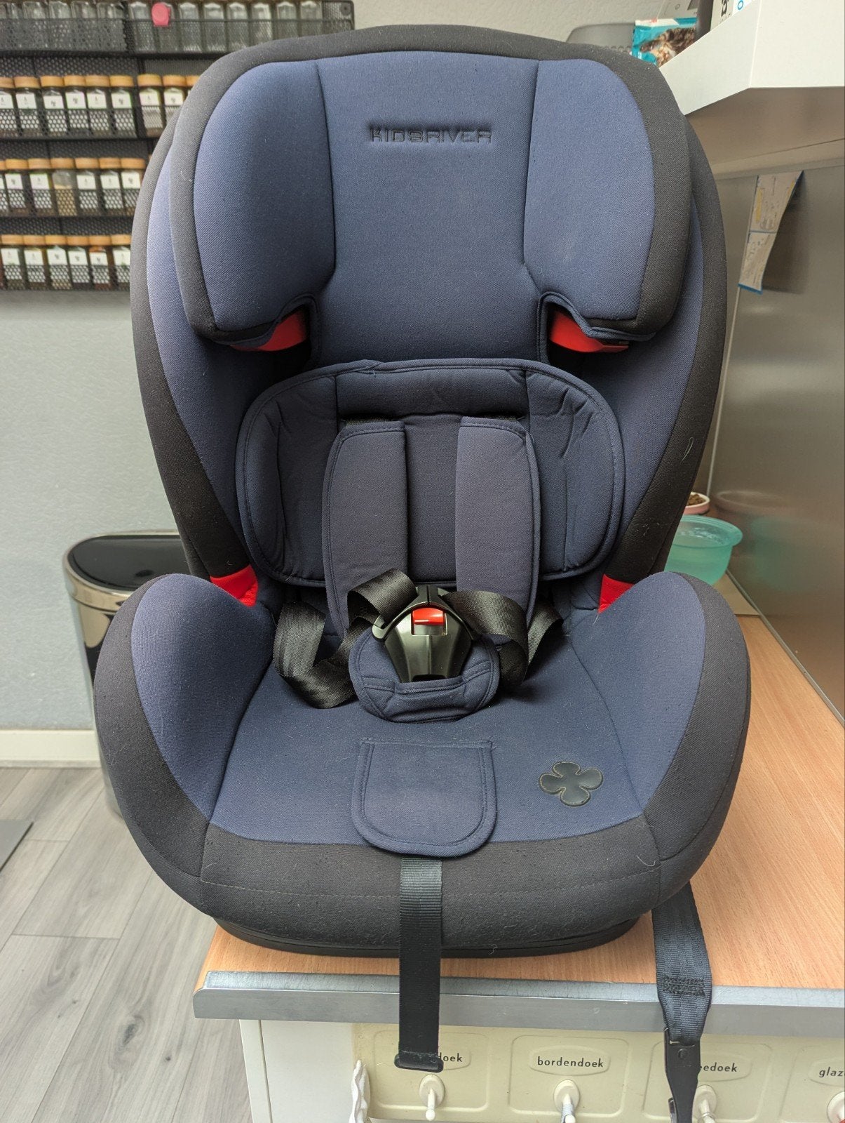 Reisbedje Lionelo en Autostoel Kidsriver Isofix, Kinderen en Baby's, Autostoeltjes, Zo goed als nieuw, Overige merken, 9 t/m 36 kg