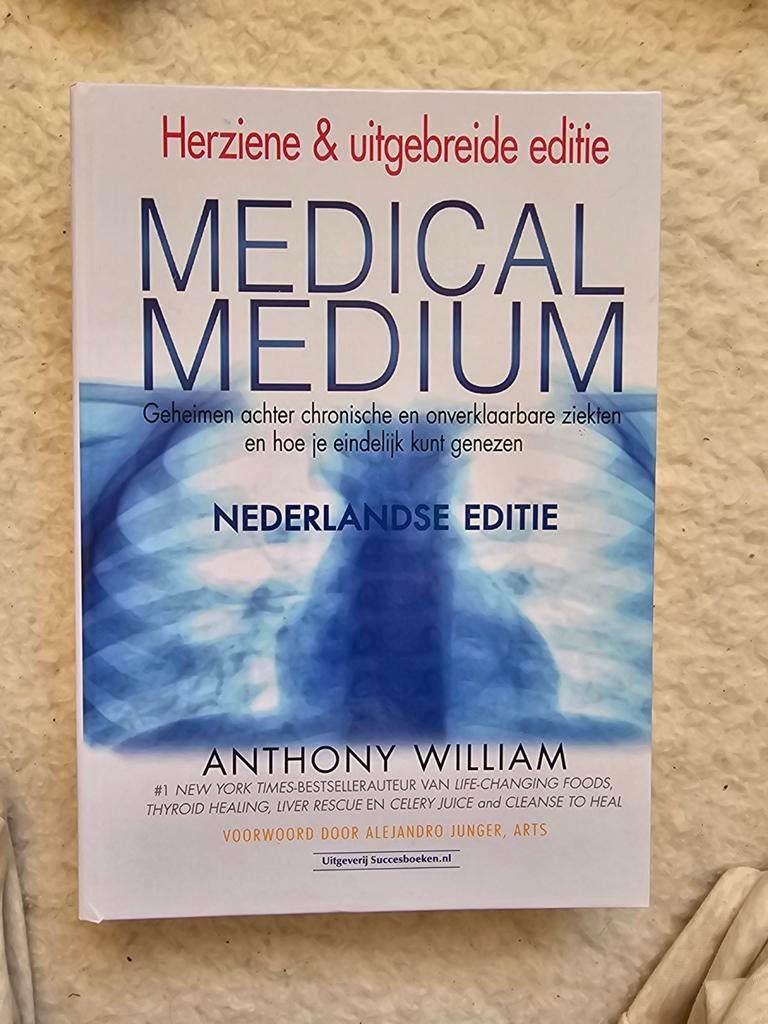 Medical Medium - Anthony William (als nieuw), Ophalen of Verzenden, Zo goed als nieuw, Gezondheid en Conditie, Anthony William