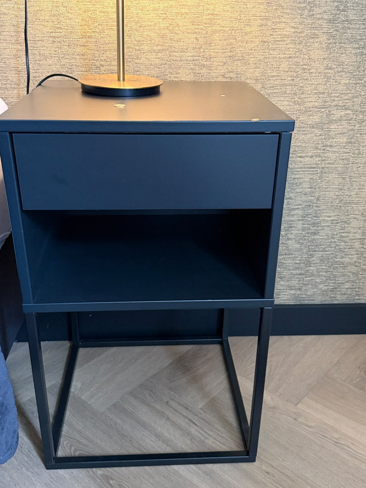 Nachtkastje zwart 2x, Ophalen, Zo goed als nieuw, Minder dan 45 cm, Minder dan 55 cm
