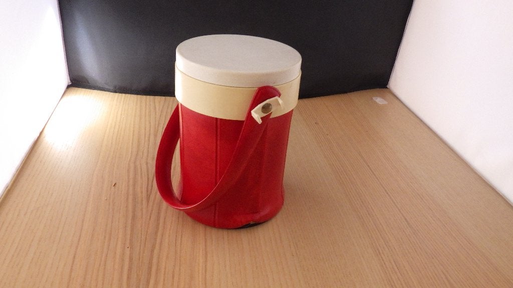 retro ijsemmertjes in rood met witte deksel, Verzamelen, Retro, Ophalen of Verzenden, Overige typen