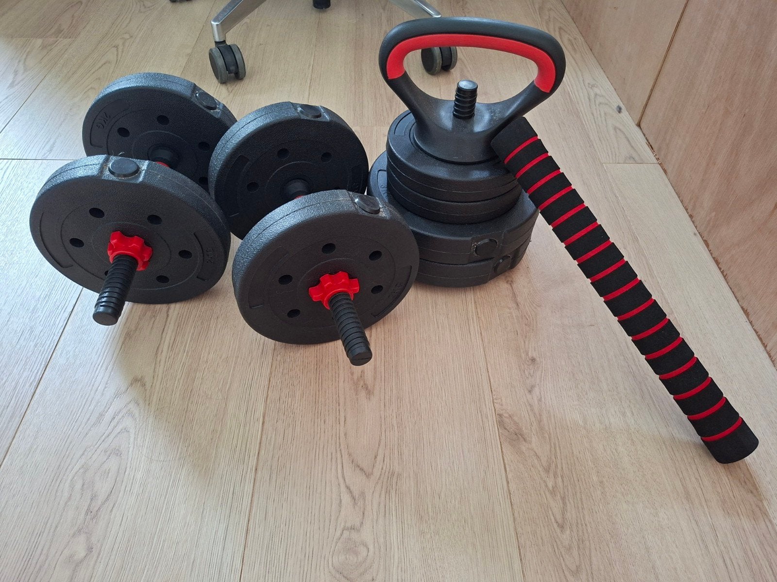 Halterset 18 kg met stang, gewichten en kettlebell, Ophalen
