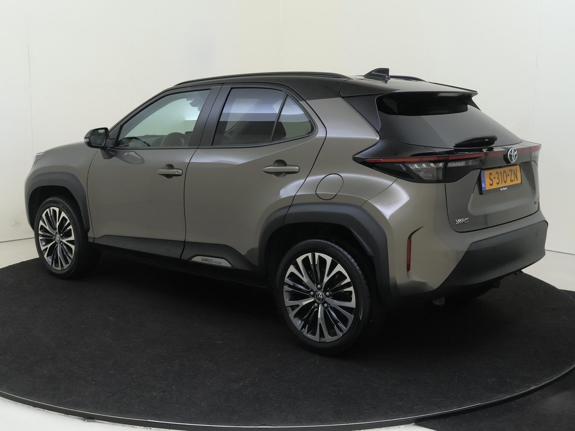Toyota Yaris Cross 1.5 Hybrid Executive | Automaat | Navigat, 12 maanden, Gebruikt, Bedrijf, Hybride Elektrisch/Benzine