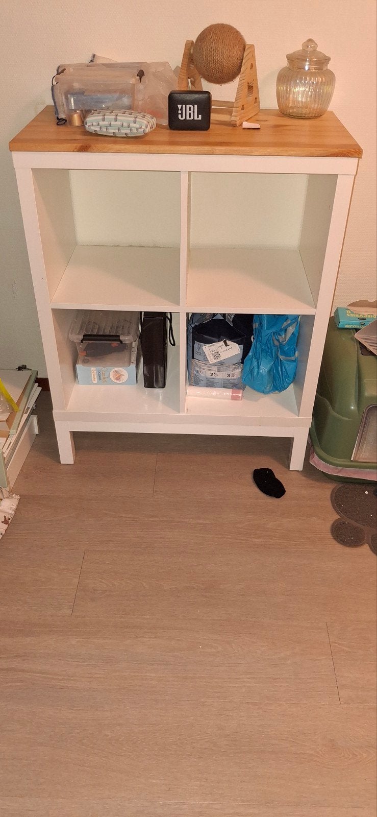 Witte Kallax kast met houten blad en onderstel- Ideaal voor, Ophalen, Gebruikt
