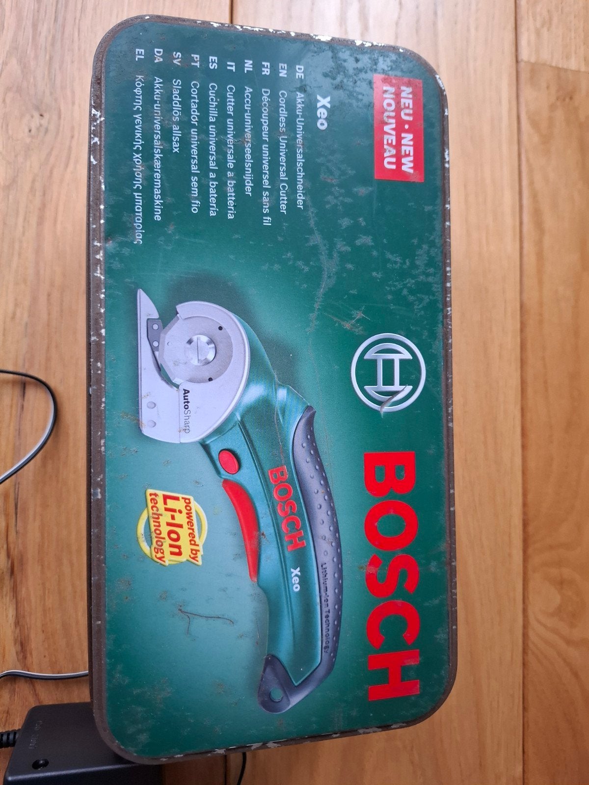 Bosch Xeo Accu-universeelsnijder met oplader, Ophalen of Verzenden, Nieuw