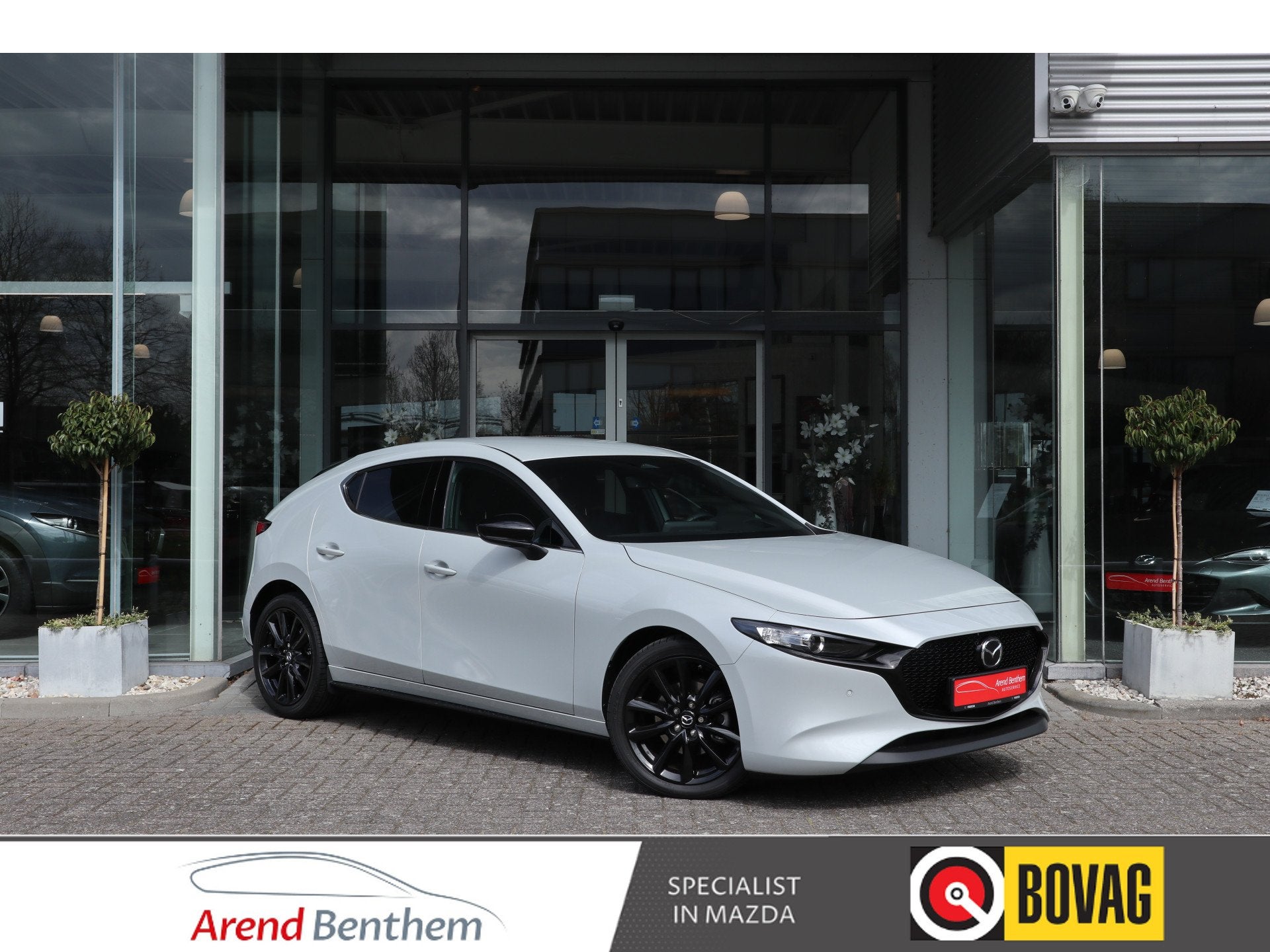 Mazda 3 2.0 e-SkyActiv-X M Hybrid 186 Homura Camera / Head-u, Auto's, Mazda, Stof, Gebruikt, 4 cilinders, Origineel Nederlands