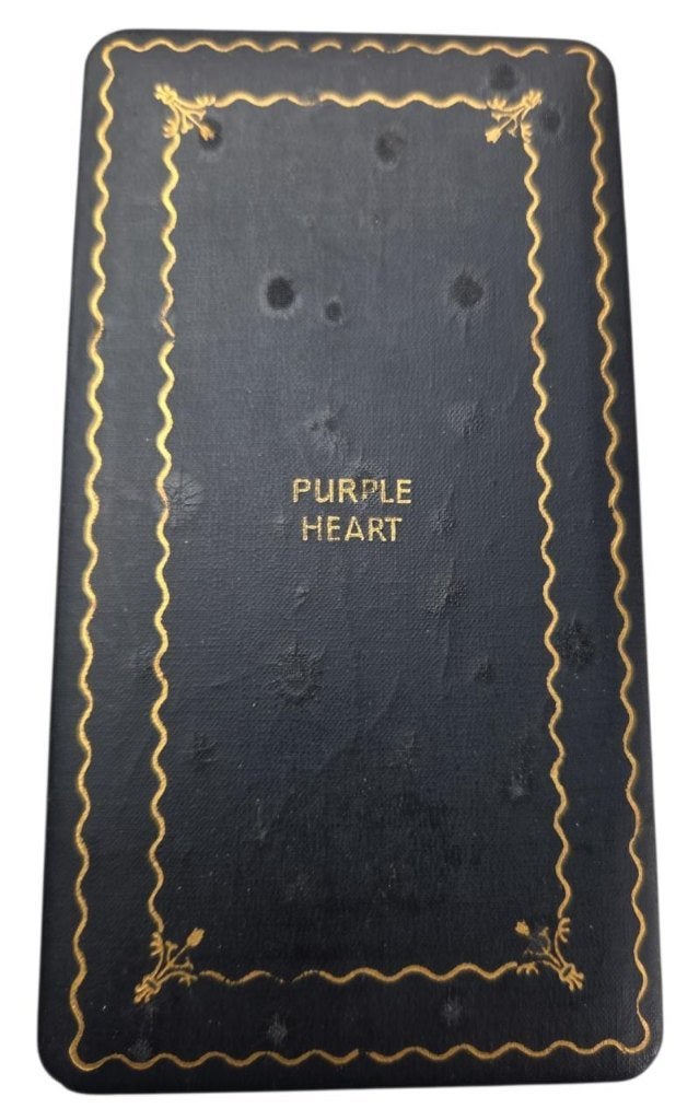 a US WW2 purple heart box, Verzamelen, Militaria | Tweede Wereldoorlog, Ophalen of Verzenden, Amerika