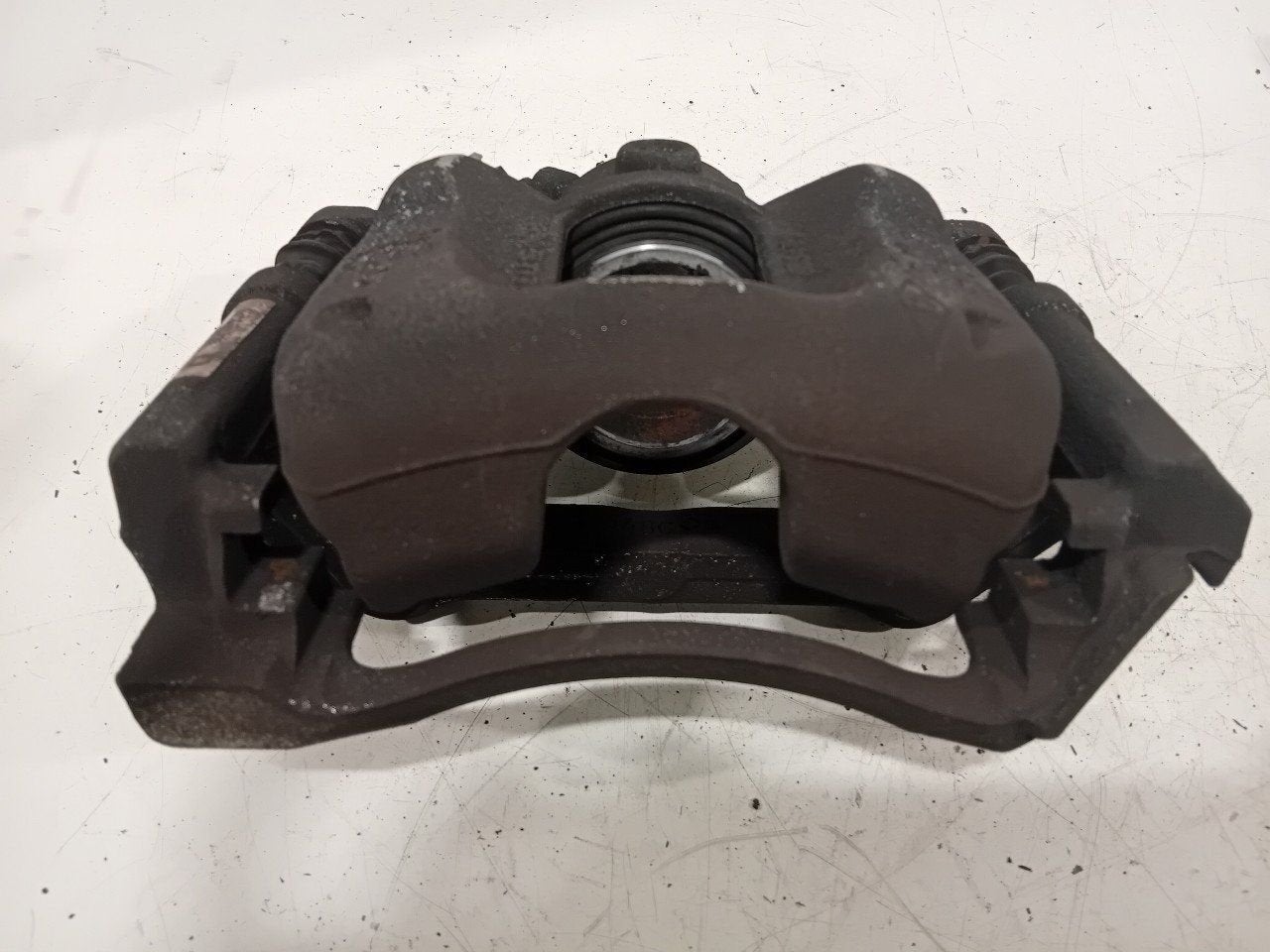 Remklauw rechts voor Renault Trafic, Onderdelen@venauto.nl, Van der Ven Autorecycling B.V., Gebruikt, Ettenseweg 76, 4706 PB Roosendaal, The Netherlands