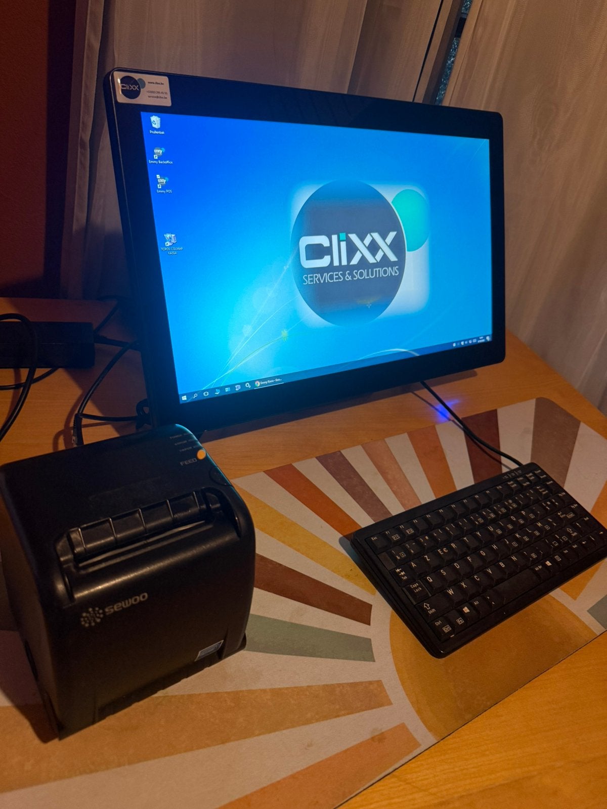 Kassasysteem FEC 21,5" touchscreen + bonprinter + bonrollen, Ophalen, Gebruikt, Minder dan 2 Ghz, SSD