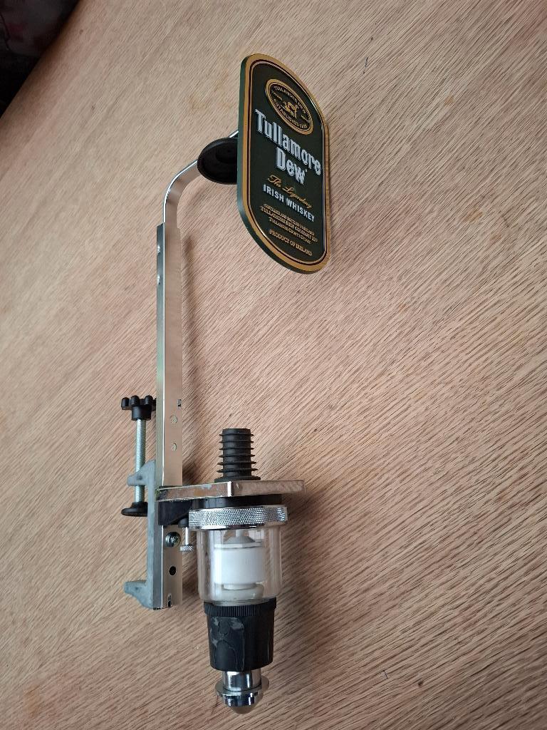 Tullamore Dew Irish whisky flessenhouder / dispenser (nieuw), Verzamelen, Ophalen of Verzenden, Nieuw, Gebruiksvoorwerp