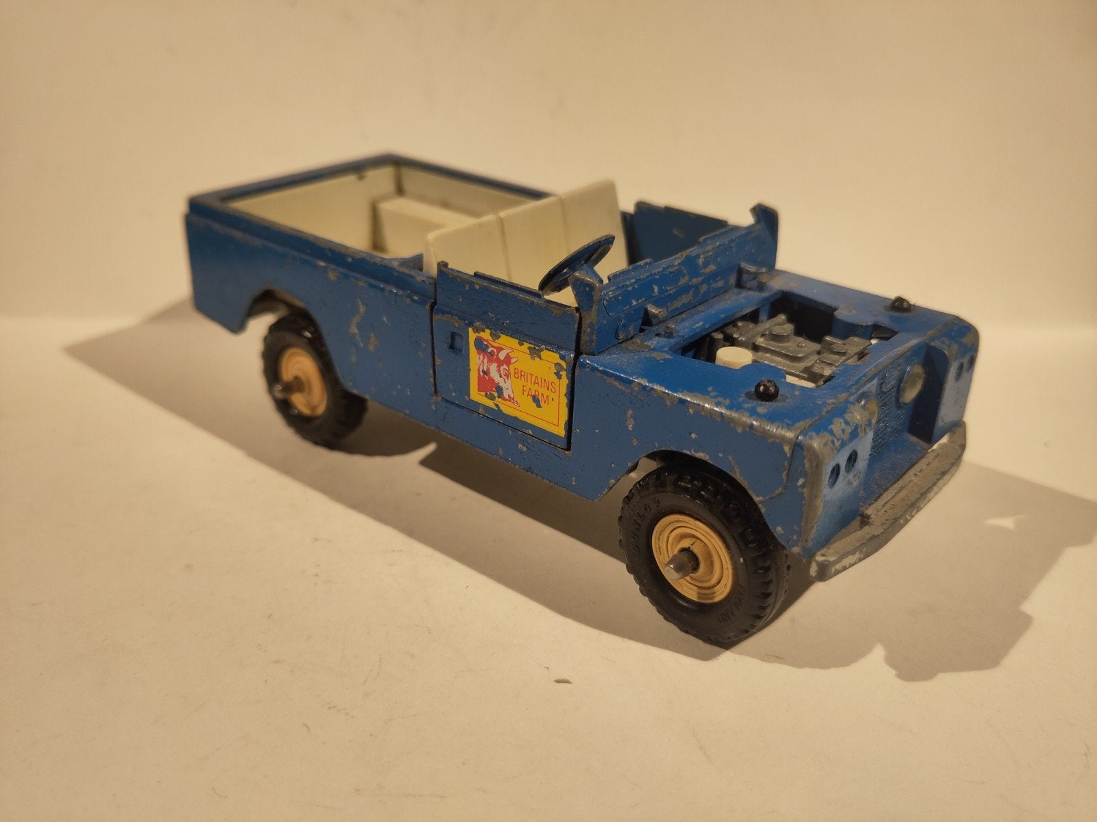 Britains Land Rover Series 2 109" LWB Farm, Hobby en Vrije tijd, Modelauto's | 1:32, Ophalen of Verzenden, Gebruikt, Auto, Britains