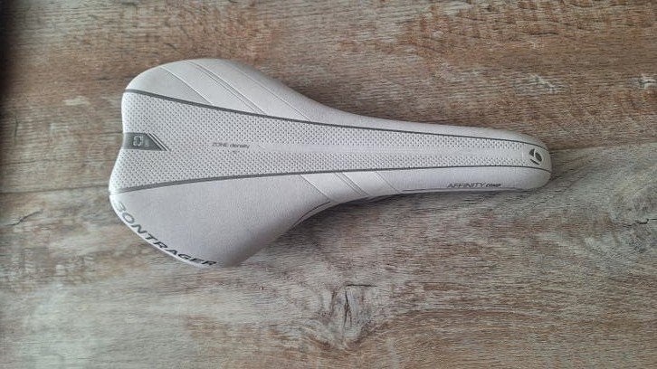 Bontrager Affinity Comp Zadel - Wit/Zwart, Ophalen of Verzenden, Gebruikt, Zadel, Bontrager