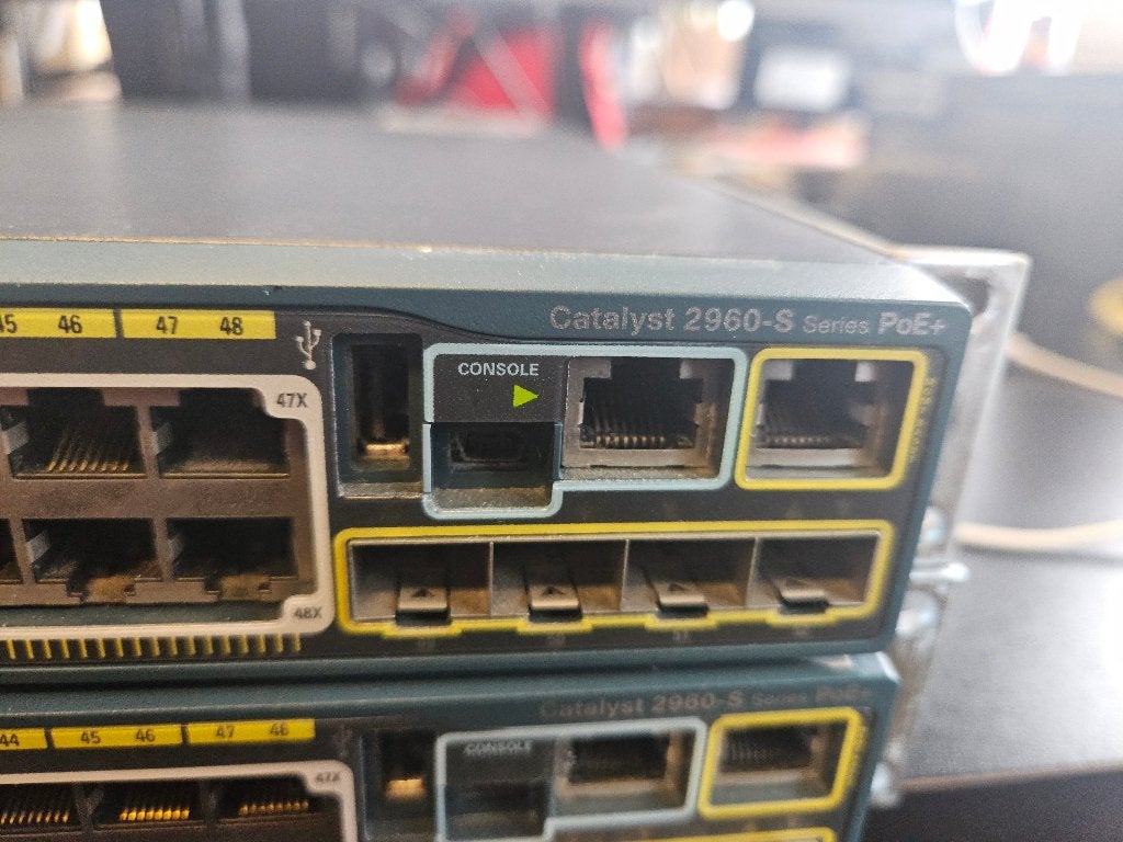 Cisco Catalyst 2960-s PoE+ netwerk switch ( 281 ), Ophalen, Zo goed als nieuw, Nb, Nb