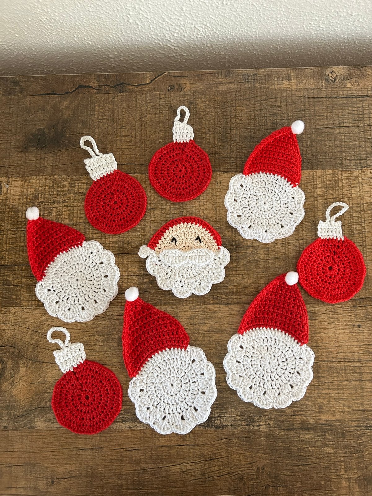 Nieuwe gehaakte kerst onderzetters - handgemaakt, Glasonderzetter, Ophalen of Verzenden, Textiel, Meerkleurig