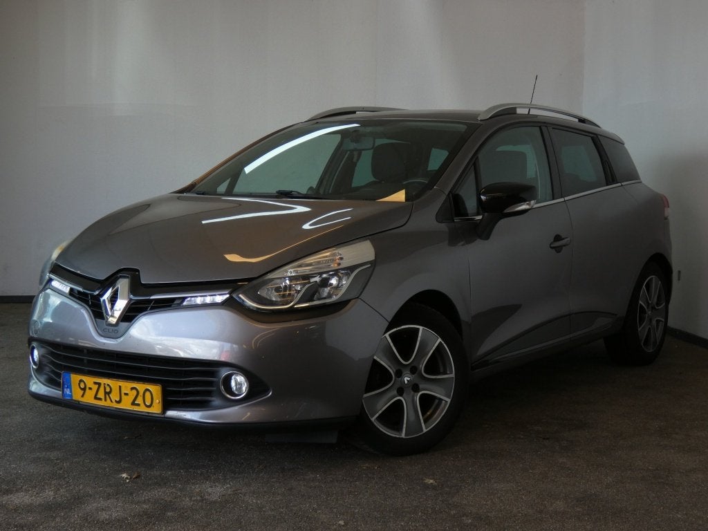 Renault Clio Estate 0.9 TCe Night&Day (bj 2015), Auto's, Origineel Nederlands, Handgeschakeld, Zilver of Grijs, 90 pk