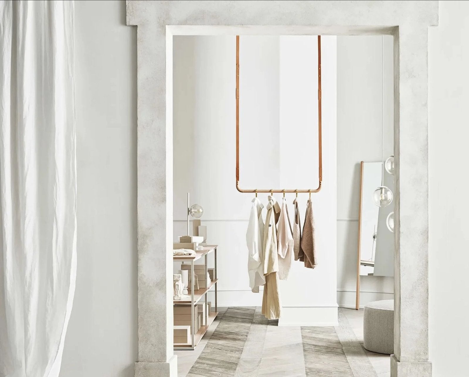 Bolia Trapeze kapstok / kledingrek eiken - nieuw in doos, Overige typen, Nieuw, Ophalen of Verzenden, Minder dan 100 cm