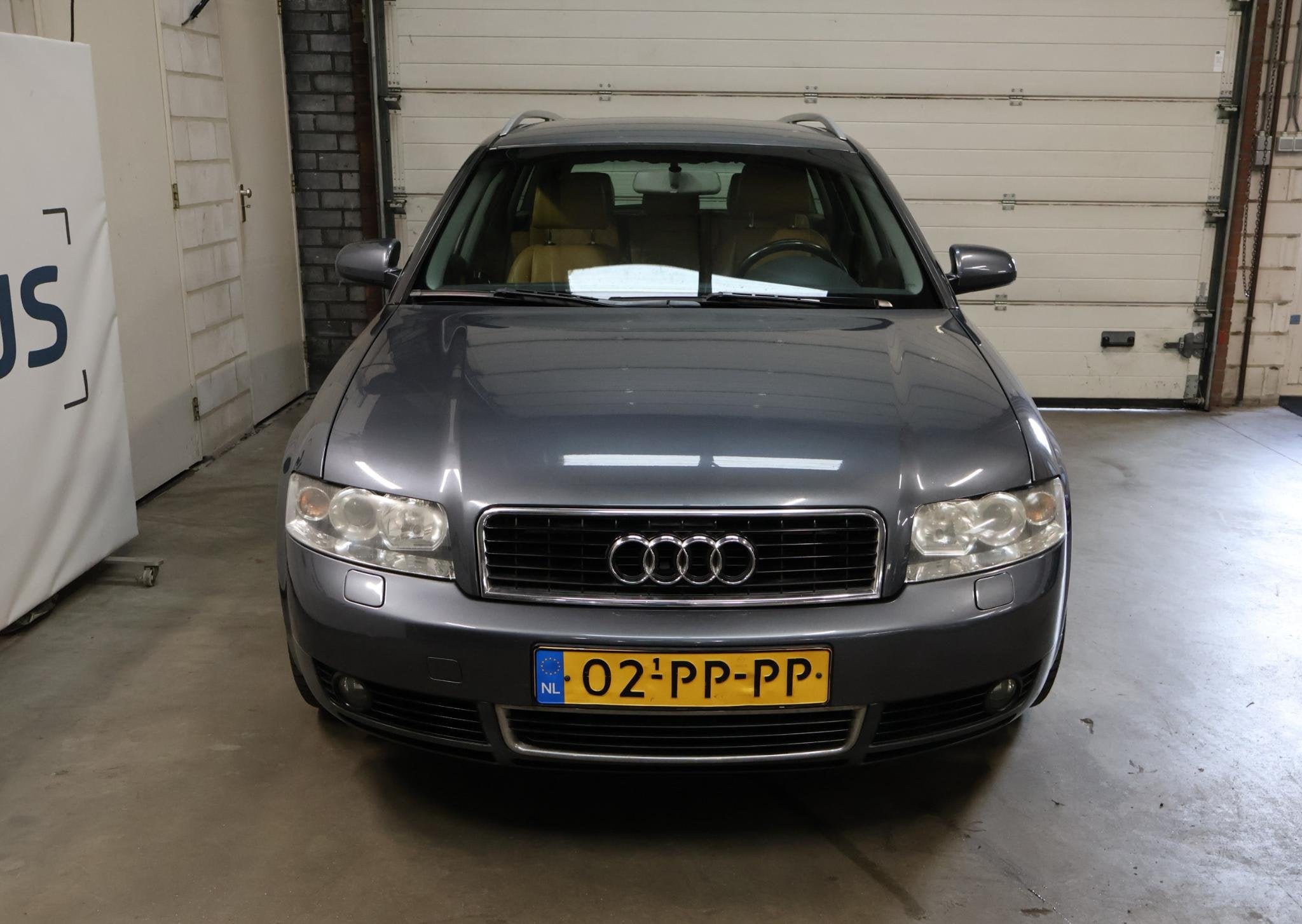 Audi A4 Avant 2.4 Pro Line MT 2e eigenaar NAP Cruise PDC Led, Automatische klimaatregeling, Gebruikt, Zwart, A4