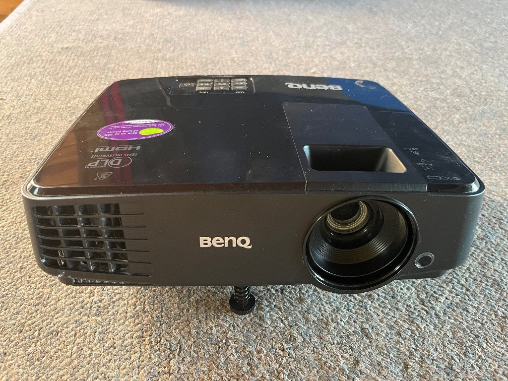 Wk voetbal kijken? Beamer  benq met elektrisch nobo scherm, Ophalen, Overige technologieën, Zo goed als nieuw, Overige resoluties