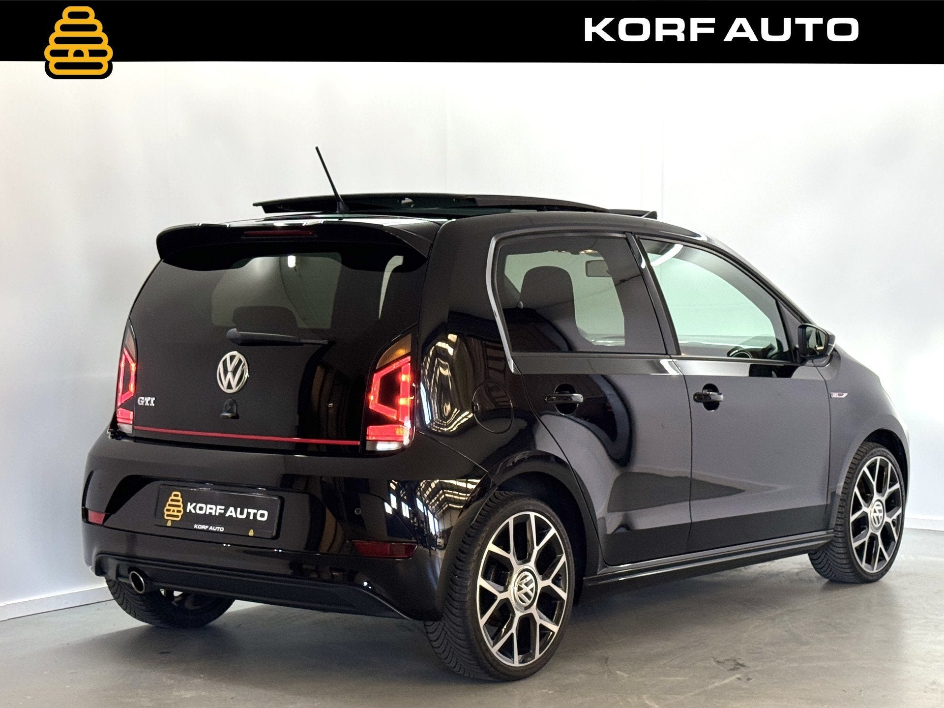Volkswagen up! 1.0 TSI GTI / Pano / Stoelverw / Clima, Voorwielaandrijving, Gebruikt, 4 stoelen, Zwart