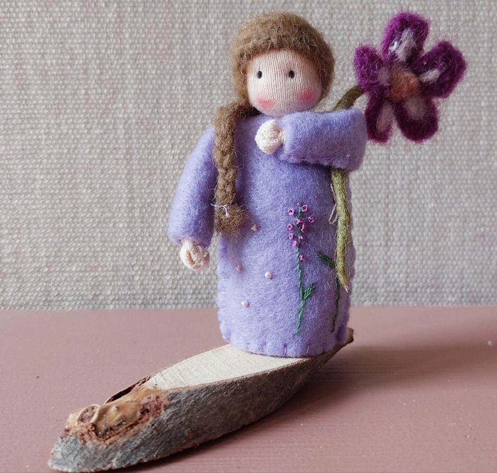 Waldorf seizoenstafel - poppetje, Ophalen of Verzenden, Nieuw, Figuurtje(s)