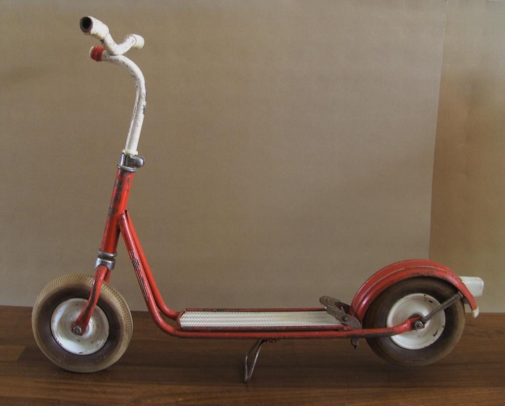 vintage / retro jaren-50 kinderstep  ( DECORATIE ), Ophalen of Verzenden, Gebruikt, Gewone step