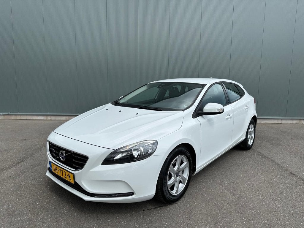 Volvo V40 2.0 D2 Nordic+ ONDERHOUDSBOEKJE | NAP ! (bj 2016), Auto's, Volvo, Euro 6, 4 cilinders, 1969 cc, Wit