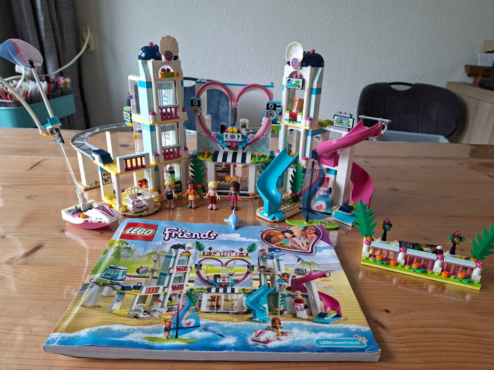 Lego Friends Heartlake Resort met boekje 41347, Kinderen en Baby's, Speelgoed | Duplo en Lego, Gebruikt, Lego, Friends, Ophalen of Verzenden