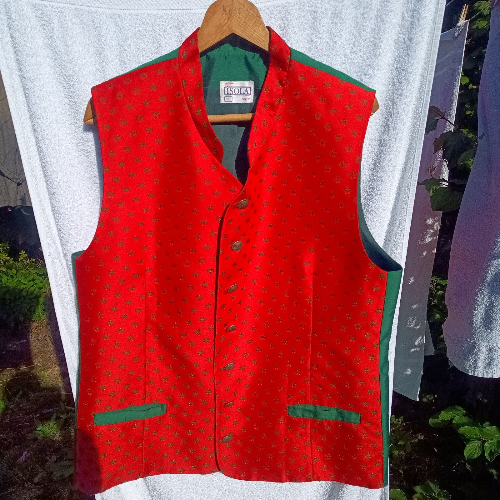 Isola 52 Tiroler trachten gilet vest rood Oktoberfest, Ophalen of Verzenden, Zo goed als nieuw, Maat 52/54 (L), Isola