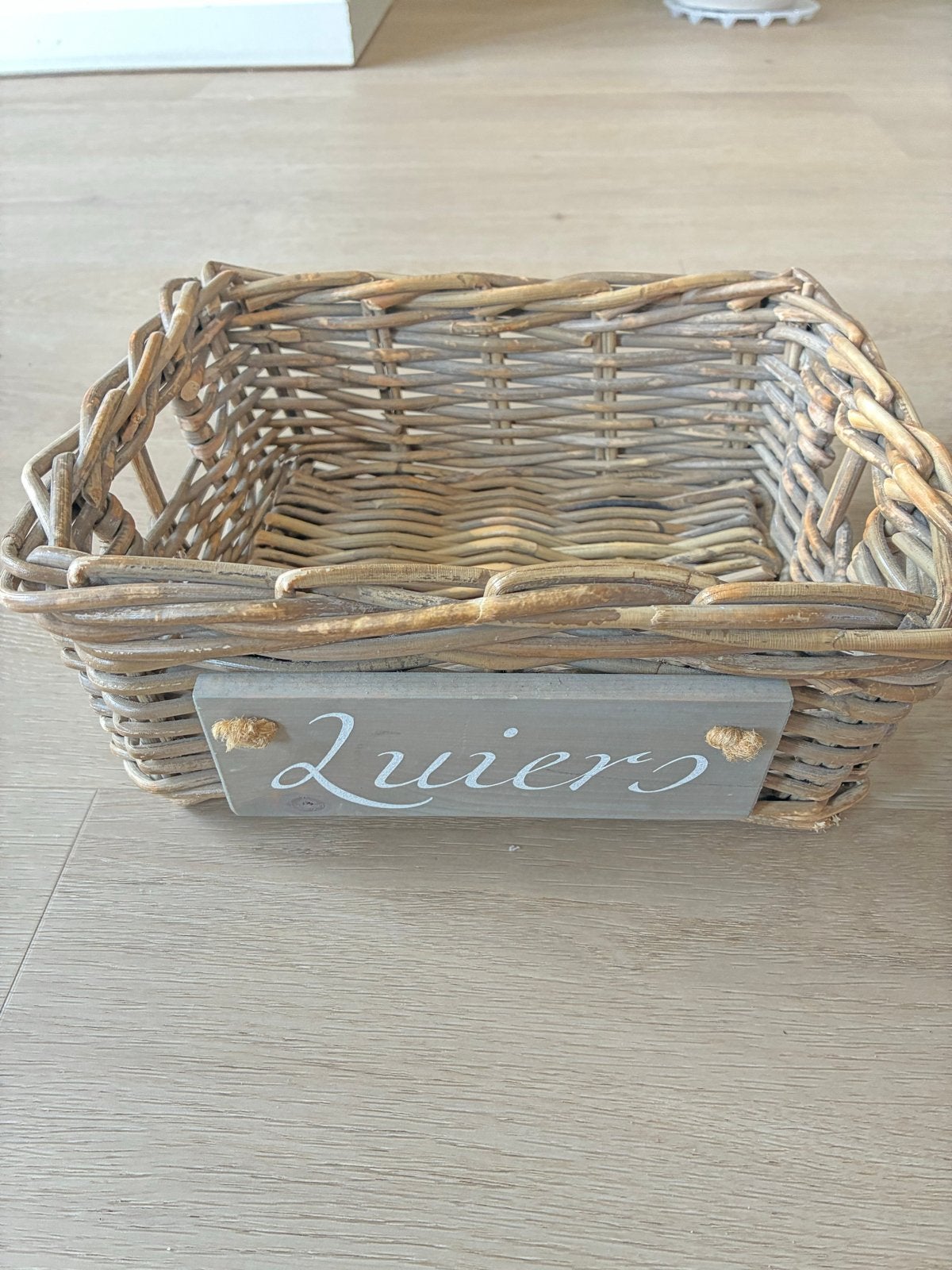 Rotan mandje 'Luiers' - Perfect voor babybenodigdheden, Ophalen of Verzenden, Zo goed als nieuw